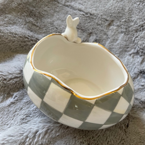 MACKENZIE-CHILDS White Rabbit Dish (NWOT) Easter - Picture 5 of 11